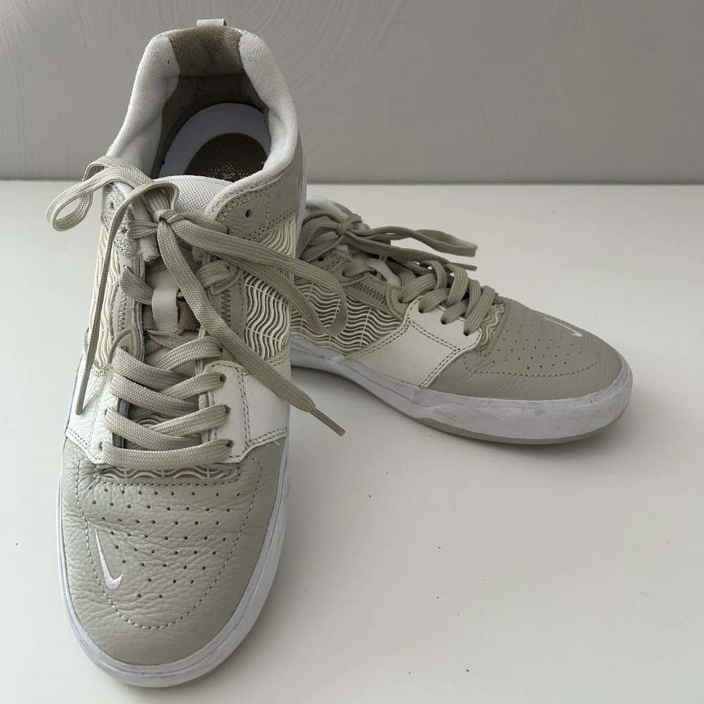 Size 9 - Nike SB Ishod Wair Light Stone 2022